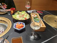 -山川小町·极番烧肉(新地假日广场店)