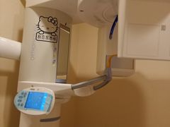 -瑞尔齿科(南京东路名人诊所)