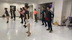 -单色舞蹈