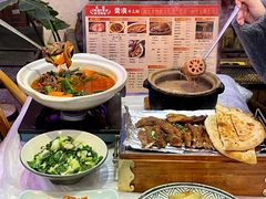 -霄汉牛三鲜湖北砂锅菜(万松园2店)