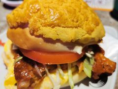 鸡扒滑蛋菠萝包-肥韬茶餐厅(南山mini店)