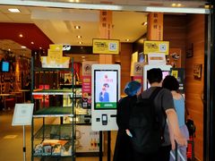 门面-麦当劳(汉口火车站候车室店)