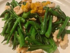 黄耳鲜核桃炒芥兰-广州富力丽思卡尔顿酒店·丽轩·粤菜