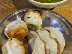 -黄阿姨锅贴大王(万航渡路店)