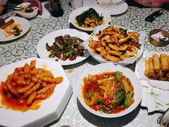 -巴特餐饮6加1音乐餐吧·新疆菜