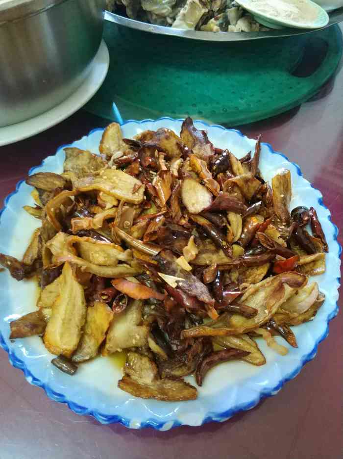 武定壮鸡(鹿城东路店)-"武定壮鸡,招牌就是凉鸡,非常香!所以吃了.