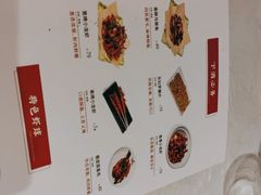 -肥肥虾庄·金牌油焖大虾(首义路店)