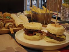 鱼与熊掌白汉堡-遇见西木美式餐厅(体育路店)