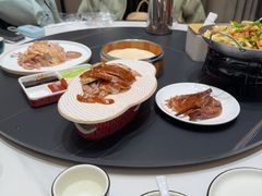 -梅利汴京烤鸭•开封豫菜地标店(东大街店)