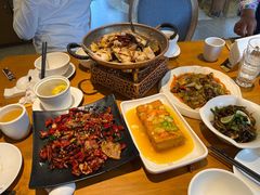 -隔壁老王·家常云南菜(花巷店)