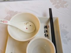 -满江红四季餐厅 · 国家五钻级酒家(新纪元大酒店店)
