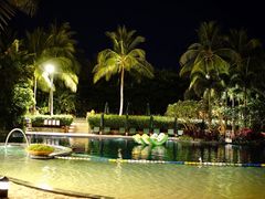 -三亚湾海居铂尔曼度假酒店