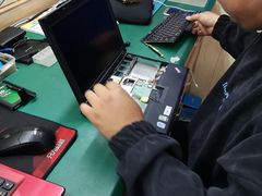 -鸿准通信科技·忠诚手机电脑维修中心(三林店)