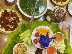 -沐毫傣泐云南菜孔雀宴•手抓饭傣味烧烤(曼听公园店)