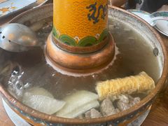 -毛辣果·贵州红酸汤牛肉火锅(西单店)