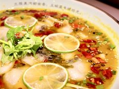 沸腾鱼-胡桃里音乐酒馆(下沙店)