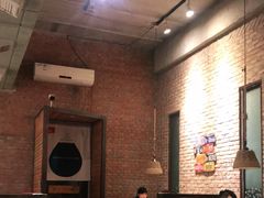 大堂-苹果树下艺术餐厅(宋庄店)