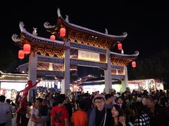 -刘姐啤酒鱼民族演艺餐厅(西街总店)