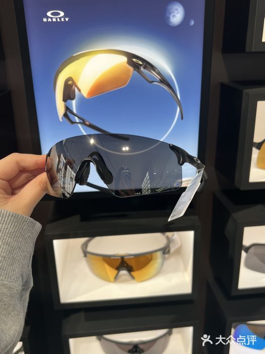LensCrafters亮视点·OAKLEY精选(静安嘉里中心店)图片