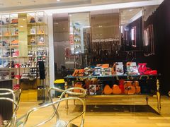 -VENCHI 闻绮(上海佛罗伦萨小镇店)