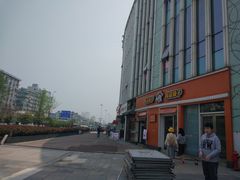 -良品铺子(南昌梦时代广场店)