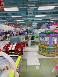 -莫莉幻想儿童乐园(青岛金茂湾店)