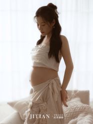 点击看大图 -专注孕妇照亲子照·纪田摄影