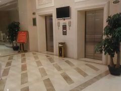 -维也纳酒店(深圳国际会展中心沙井上南店)