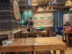 -云阿蛮云南生烫牛肉米线(奉贤路店)