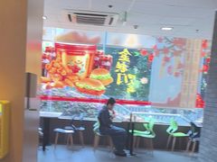 -麦当劳(伟城广场店)