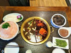 -小天鹅火锅·一线江景洪鼎旗舰店(洪崖洞店)