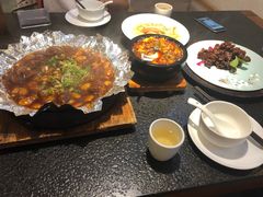 -万重锦·人文川菜馆(骡马市店)