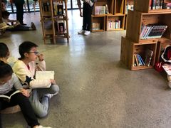 -香洲区图书馆(乐士文化区店)