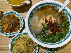 酱萝卜-清真·西域伙伴牛肉面·羊肉串(融创店)