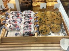 -焙丽拾光(麦凯乐直营店)