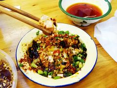 -拈签一笑黄牛肉辣卤串串