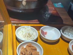 -良米山·云南野生菌过桥米线(上海首店)