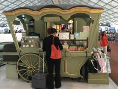 -ladurée(戴高乐机场T 2F店)