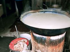 -云南大锅豆浆店