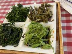 炝拌野菜-王村姑老土炕莜面村(桥东店)