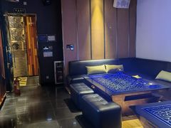 -K+全国连锁KTV(绿地缤纷天地店)