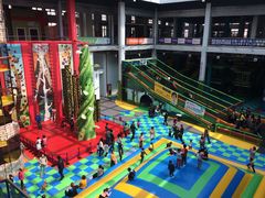 -蒙特利亲子乐园