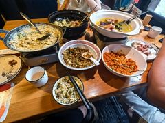 -帅巴人舅母子腊蹄民俗村
