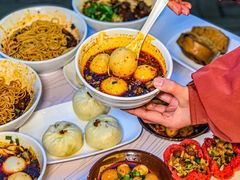 -李与白包子铺(桐梓林店)