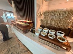 -亚洲国际大酒店·云顶阁旋转自助餐厅
