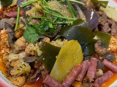 -老街称盘麻辣烫(东方新天地店)