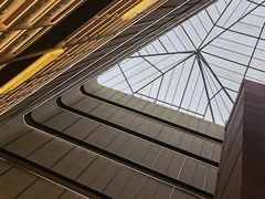 -上海虹桥中心爱琴海亚朵S酒店