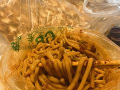 -玲玲米粉·新疆现炒米粉(大十字总店)