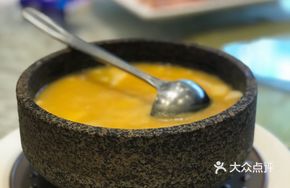 Crab Paste Pouring on Stone Plate Tofu