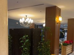 -鹏城人家海鲜酒家·23年老字号(较场尾店)